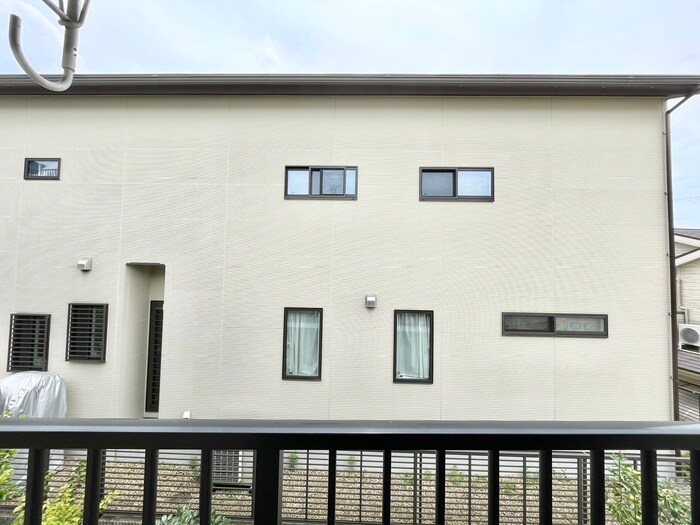 物件内観写真20　(室内からの展望)