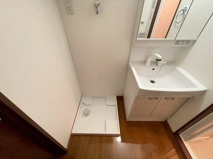 物件内観写真21　(洗濯機置場)