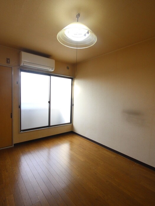 物件内観写真13　(居室)