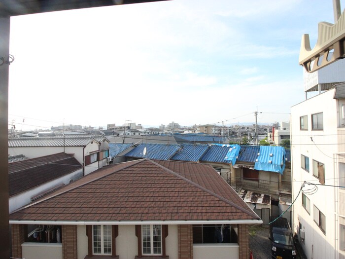 物件内観写真22　(室内からの展望)