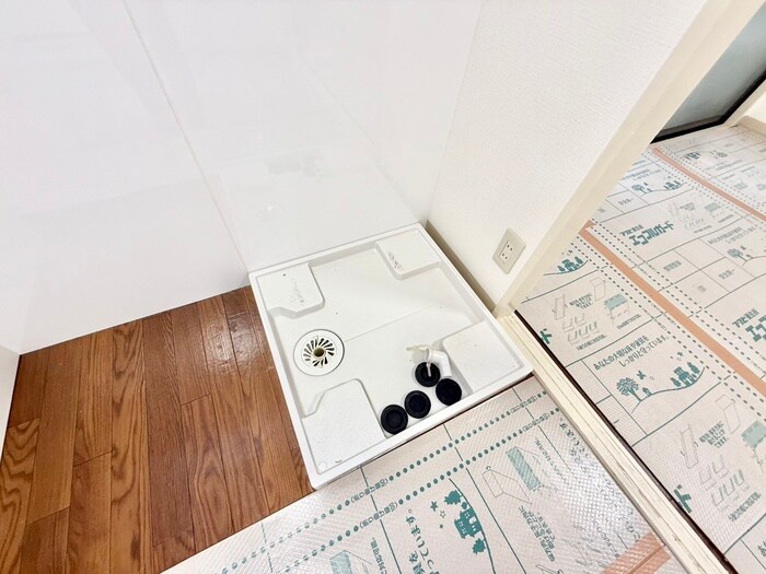 物件内観写真11　(洗濯機置場)