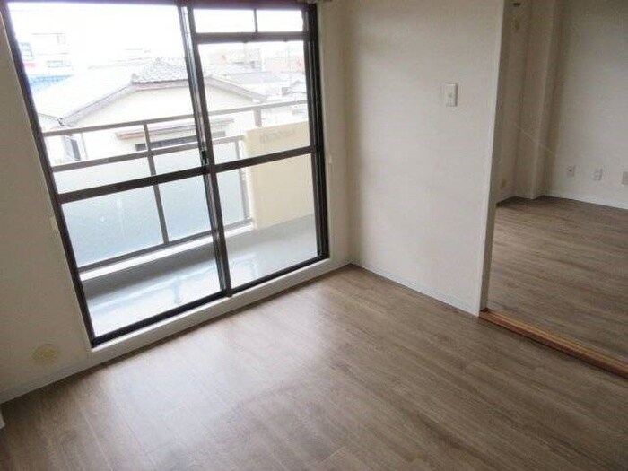 物件内観写真11　(居室)