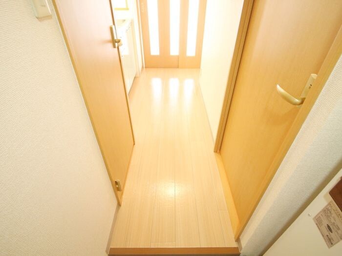 物件内観写真18　(廊下)