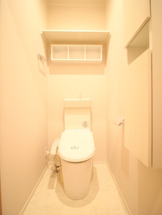 物件内観写真8　(トイレ)