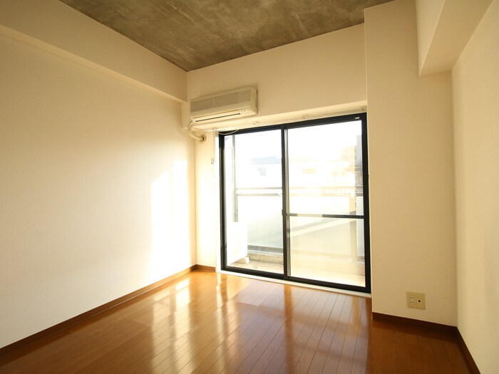 物件内観写真9　(居室)