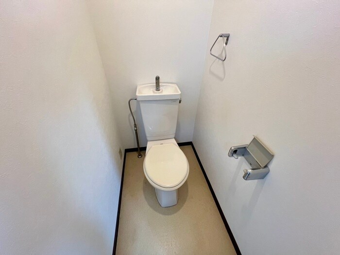 物件内観写真13　(トイレ)