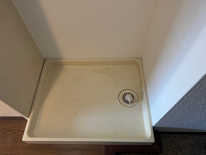 物件内観写真15　(洗濯機置場)