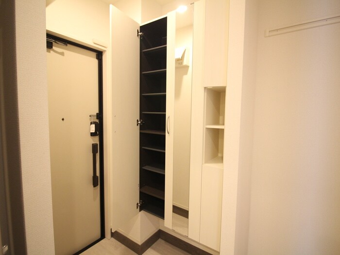 物件内観写真14　(靴箱)
