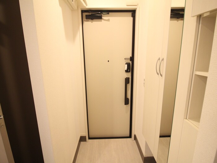 物件内観写真17　(玄関)