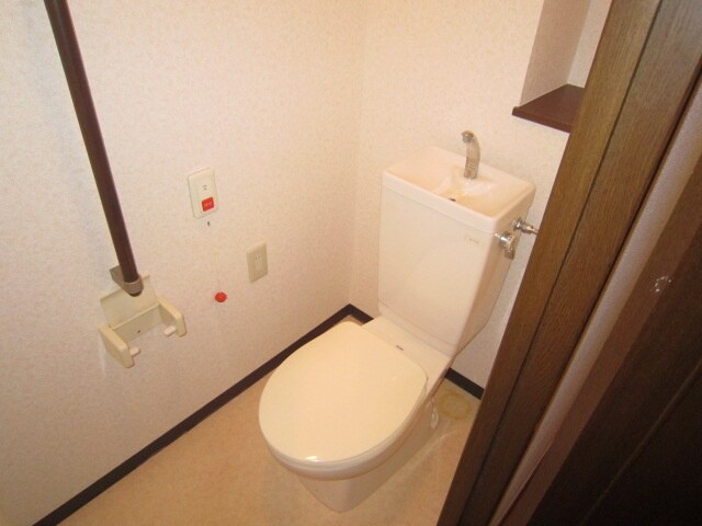 物件内観写真7　(トイレ)