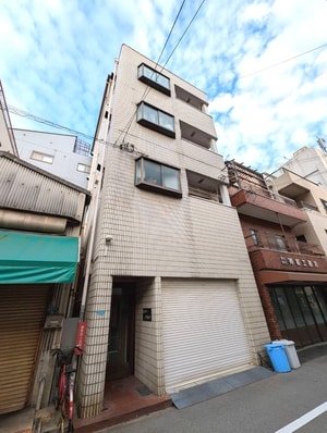セリア岩川外観写真