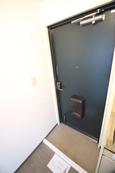 物件内観写真18　(玄関)