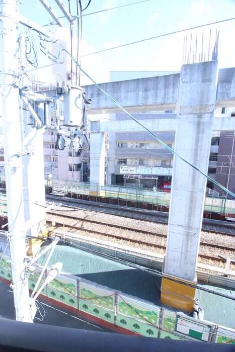 物件内観写真20　(室内からの展望)