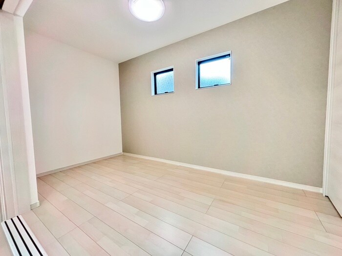 物件内観写真9　(居室)