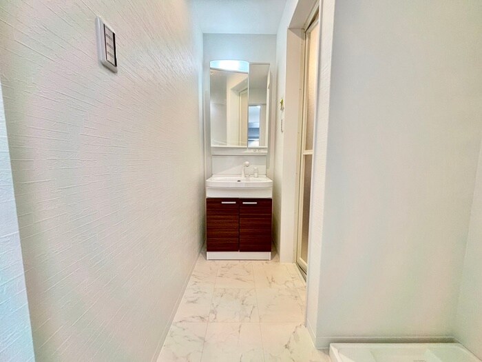 物件内観写真12　(洗面)