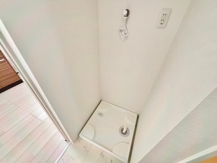 物件内観写真13　(洗濯機置場)