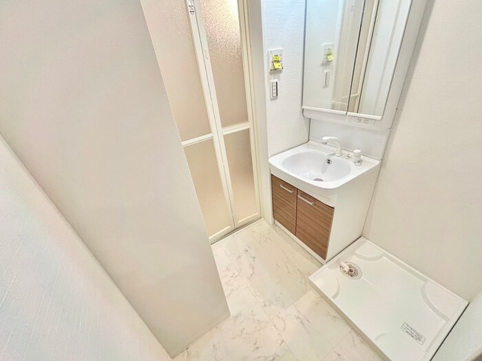 物件内観写真14　(洗濯機置場)