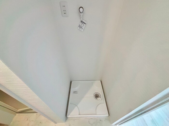 物件内観写真14　(洗濯機置場)