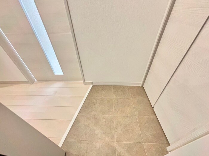 物件内観写真19　(玄関)