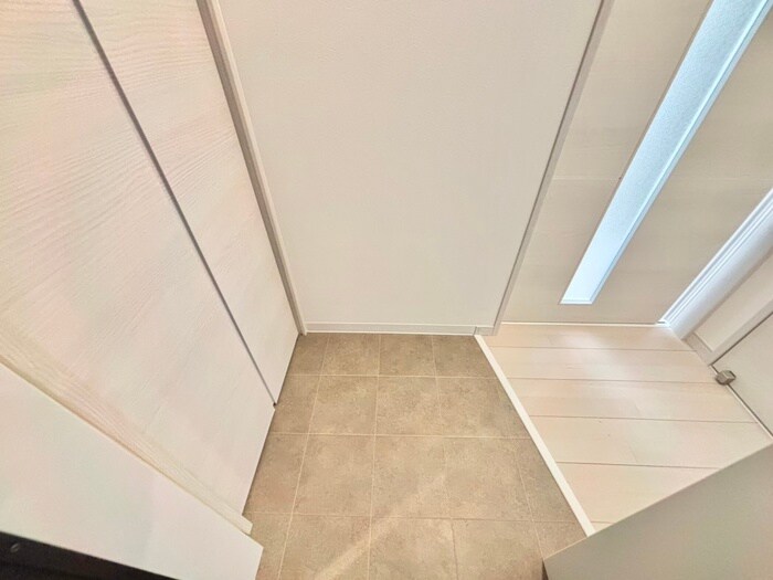 物件内観写真19　(玄関)