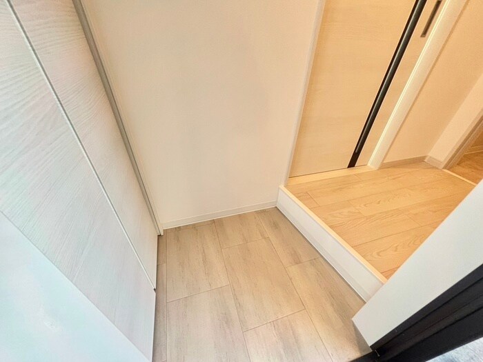 物件内観写真19　(玄関)