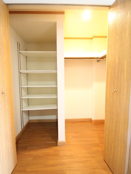 物件内観写真15　(収納)