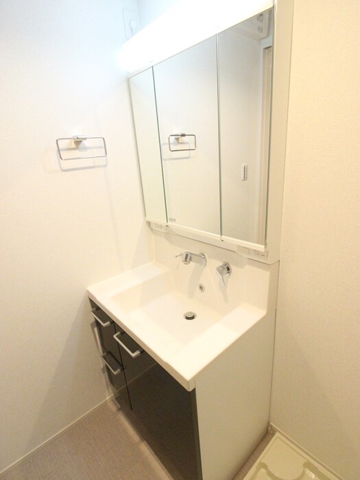 物件内観写真9　(洗面)