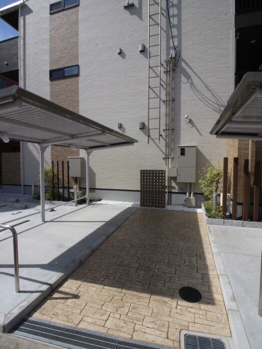 物件外観写真3　(駐輪場)