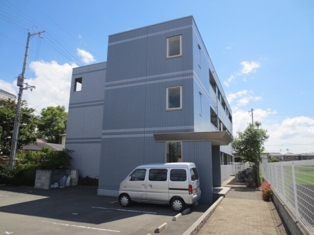 物件外観写真2　(駐車場)