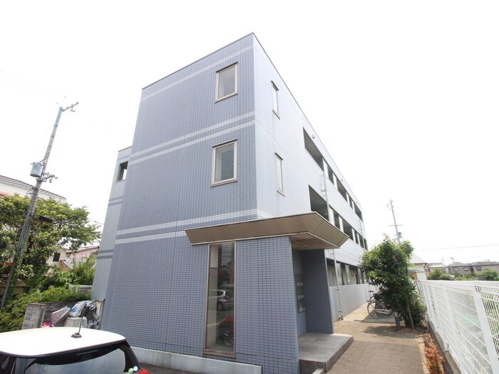 物件外観写真6　(エントランス部分)