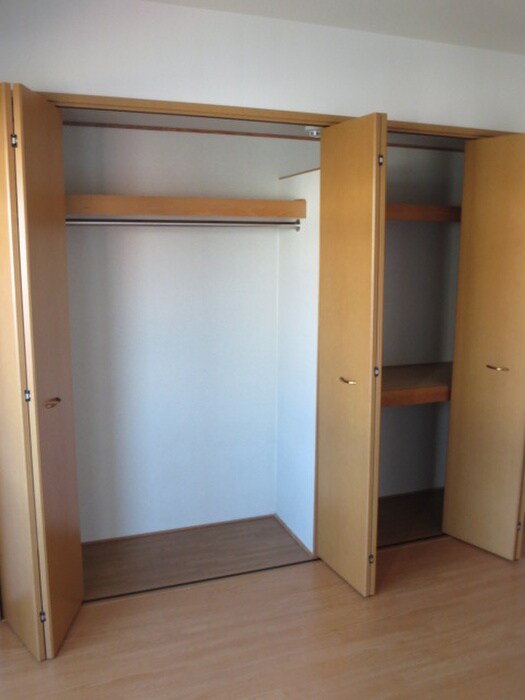 物件内観写真10　(収納)