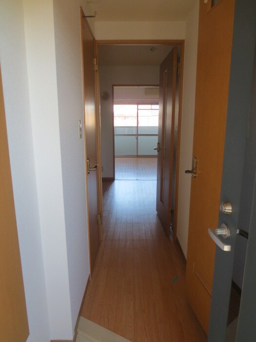 物件内観写真14　(廊下)
