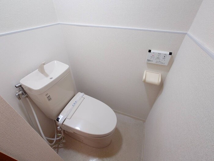 物件内観写真11　(トイレ)