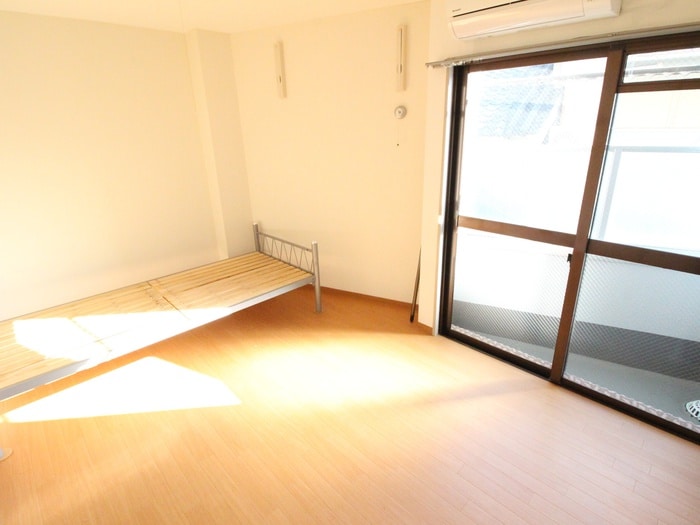 物件内観写真6　(居室)