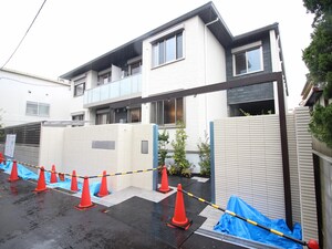 East Villa 逆瀬川外観写真