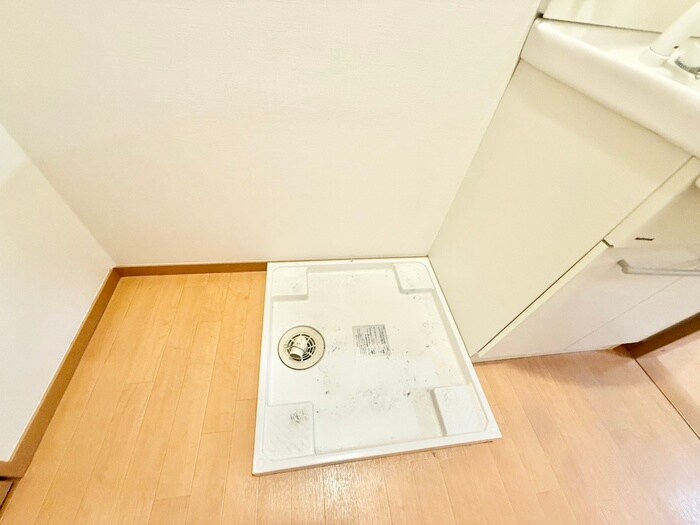 物件内観写真10　(洗濯機置場)