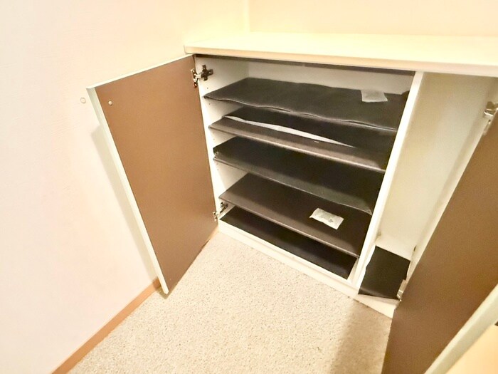 物件内観写真18　(収納)