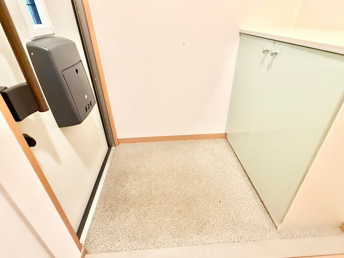 物件内観写真19　(玄関)