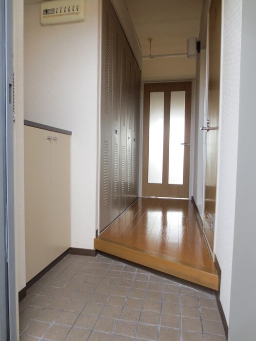 物件内観写真15　(玄関)