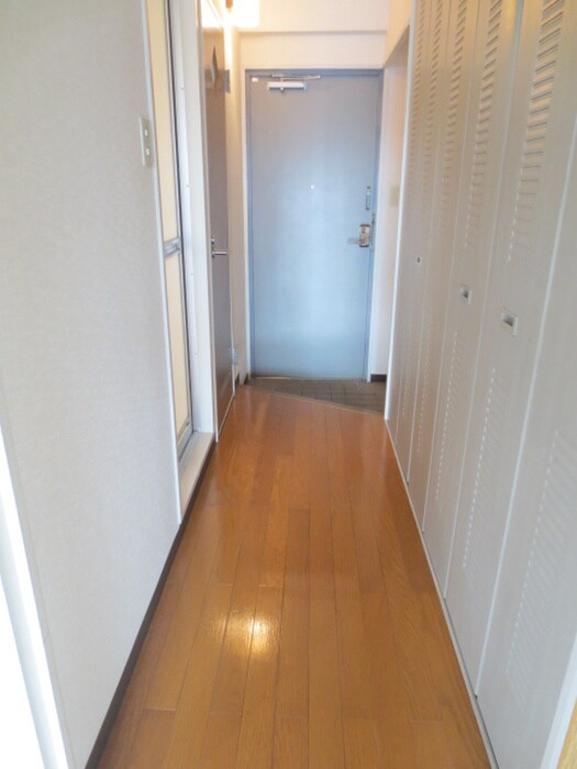 物件内観写真19　(廊下)