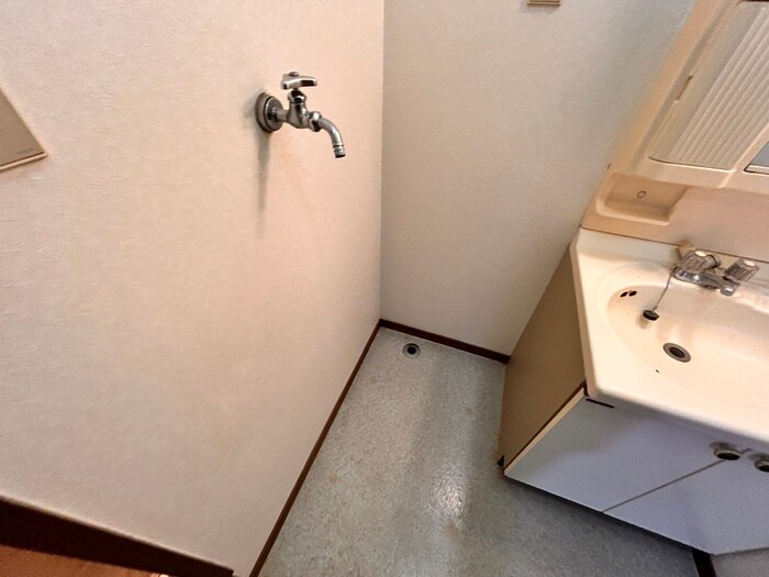 物件内観写真20　(洗濯機置場)