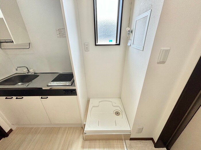 物件内観写真18　(洗濯機置場)