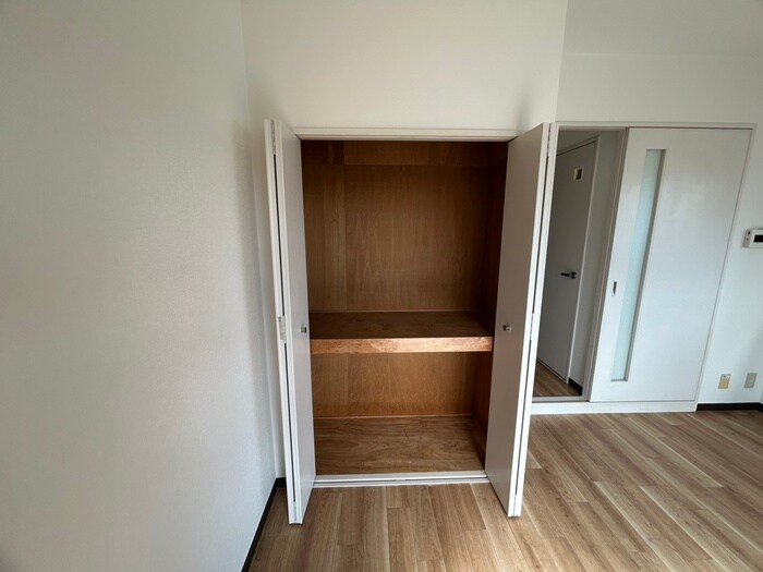 物件内観写真12　(収納)