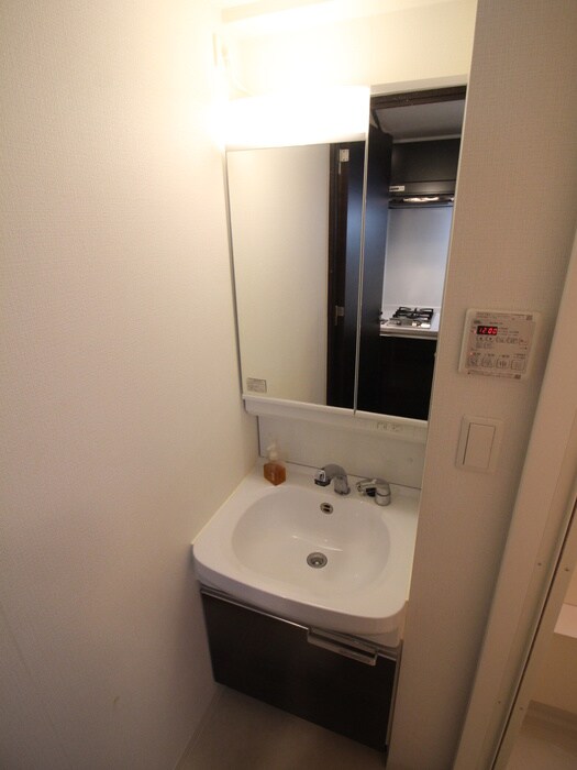 物件内観写真8　(洗面)