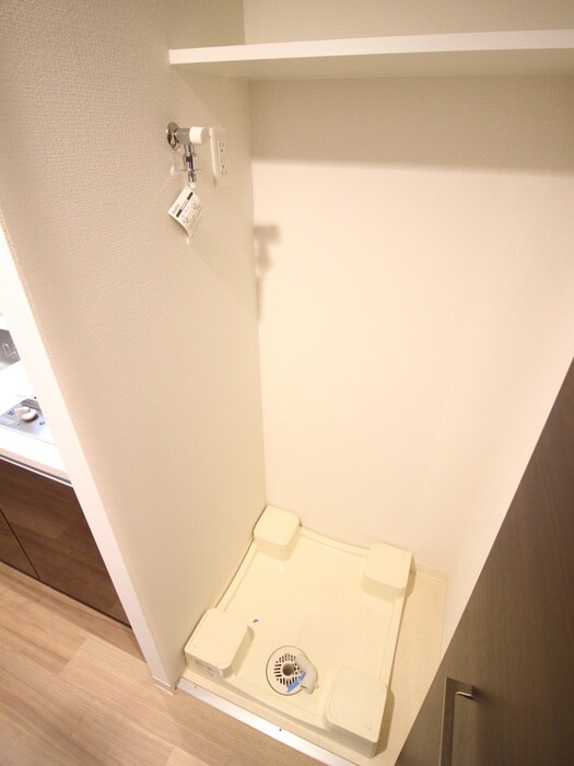 物件内観写真9　(洗濯機置場)