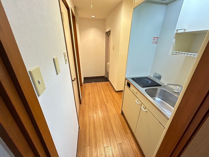 物件内観写真17　(廊下)