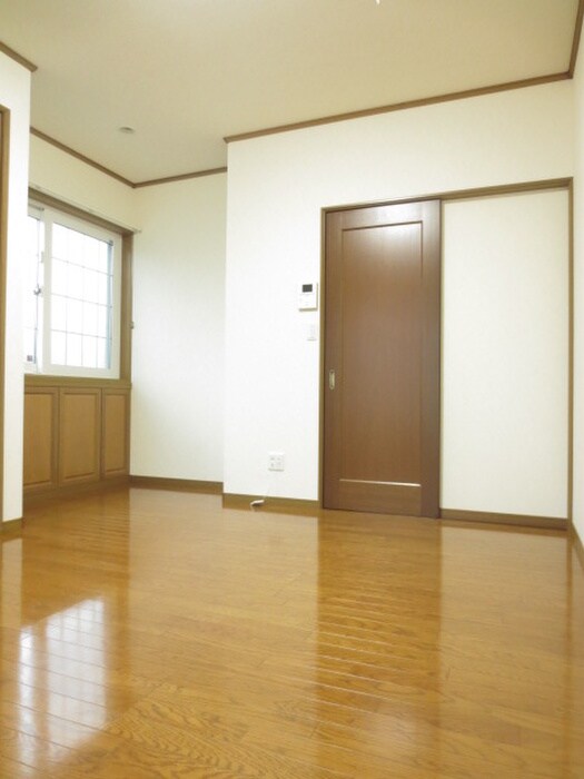 物件内観写真4　(居室)