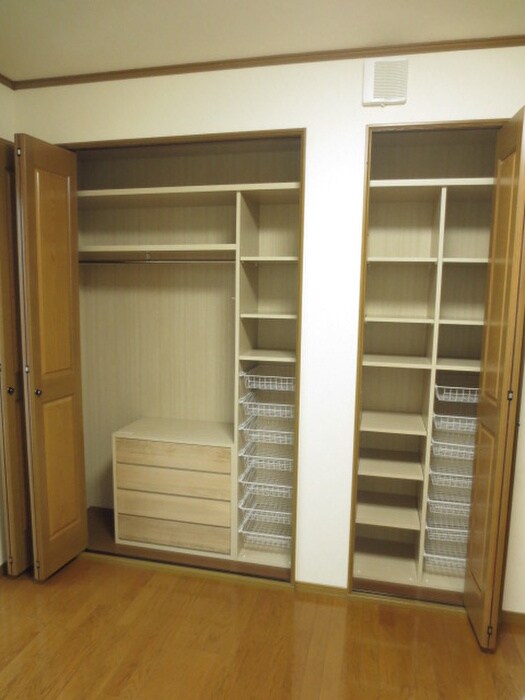 物件内観写真11　(収納)