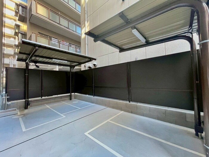 物件外観写真3　(駐輪場)