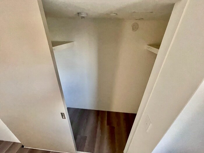物件内観写真14　(収納)